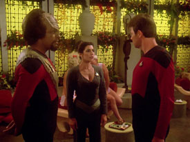 "Justice" (S1:E8) Star Trek: The Next Generation Screencaps