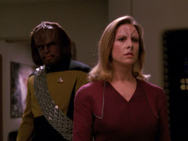 "The Host" (S4:E23) Star Trek: The Next Generation Screencaps