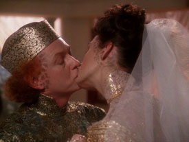 "The Perfect Mate" (S5:E21) Star Trek: The Next Generation Screencaps