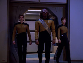 "The Perfect Mate" (S5:E21) Star Trek: The Next Generation Screencaps