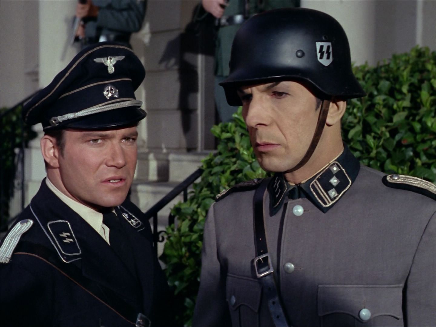 Гестапо это простыми словами. Красивые немцы в форме. Форма офицера гестапо. Немец в немецкой форме. Офицер гестапо.