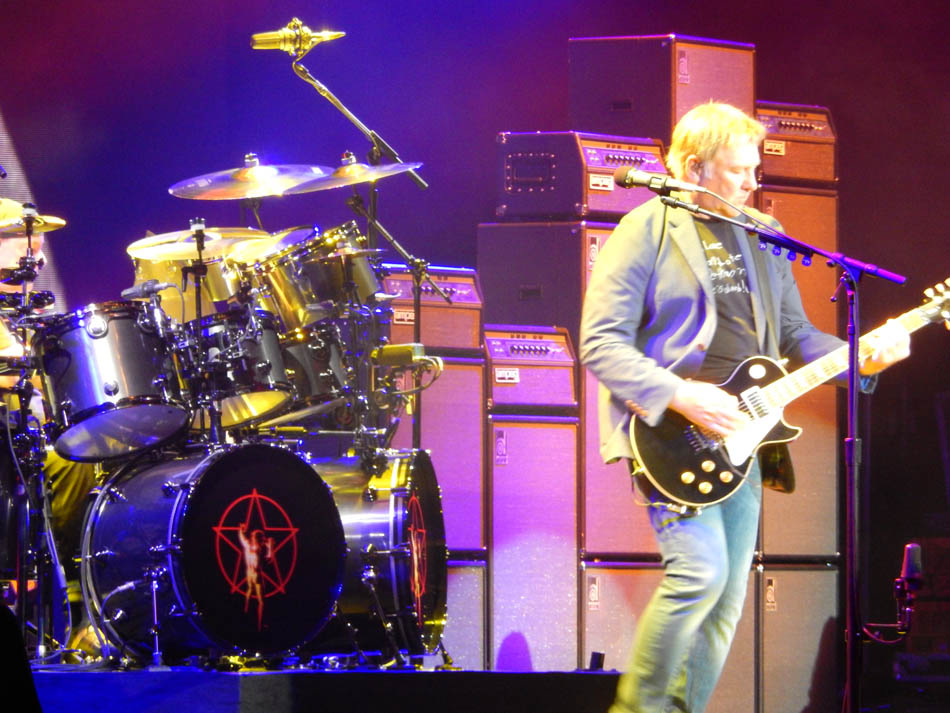 Rush 'R40 Live 40th Anniversary' Tour Pictures - Bristow, VA 05/30/2015