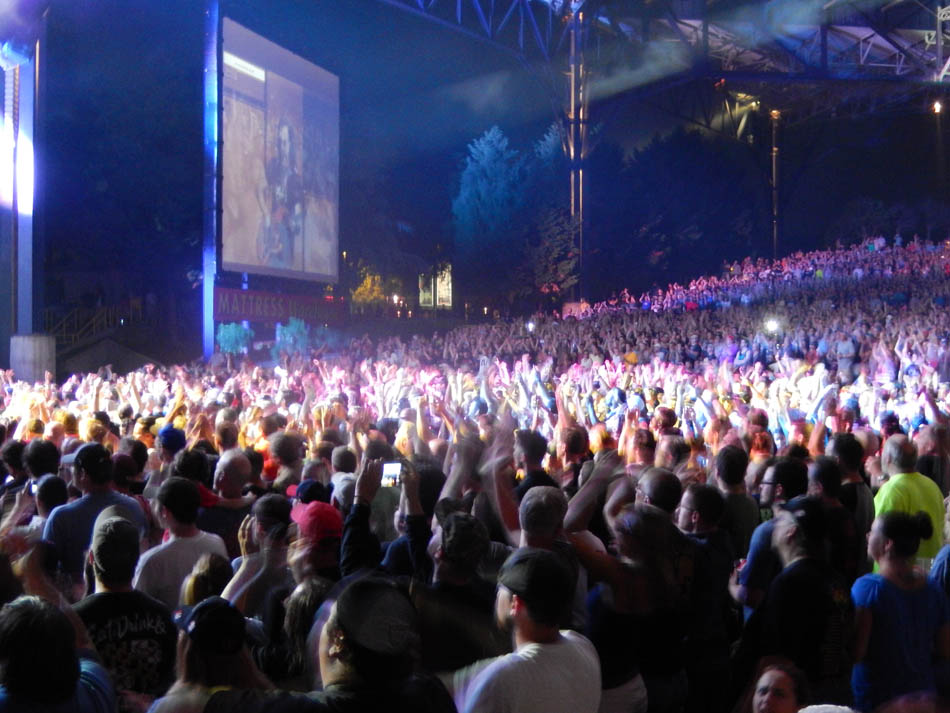 Rush 'R40 Live 40th Anniversary' Tour Pictures - Bristow, VA 05/30/2015