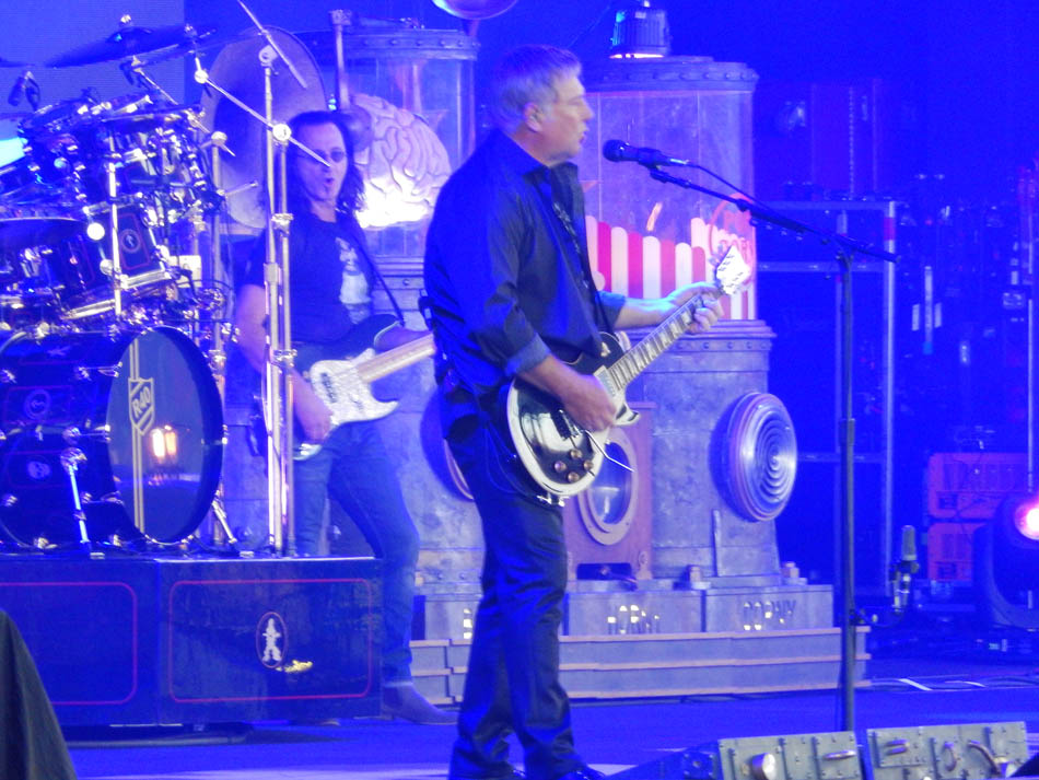 Rush 'R40 Live 40th Anniversary' Tour Pictures - Bristow, VA 05/30/2015