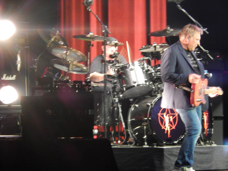 Rush 'R40 Live 40th Anniversary' Tour Pictures - Bristow, VA 05/30/2015