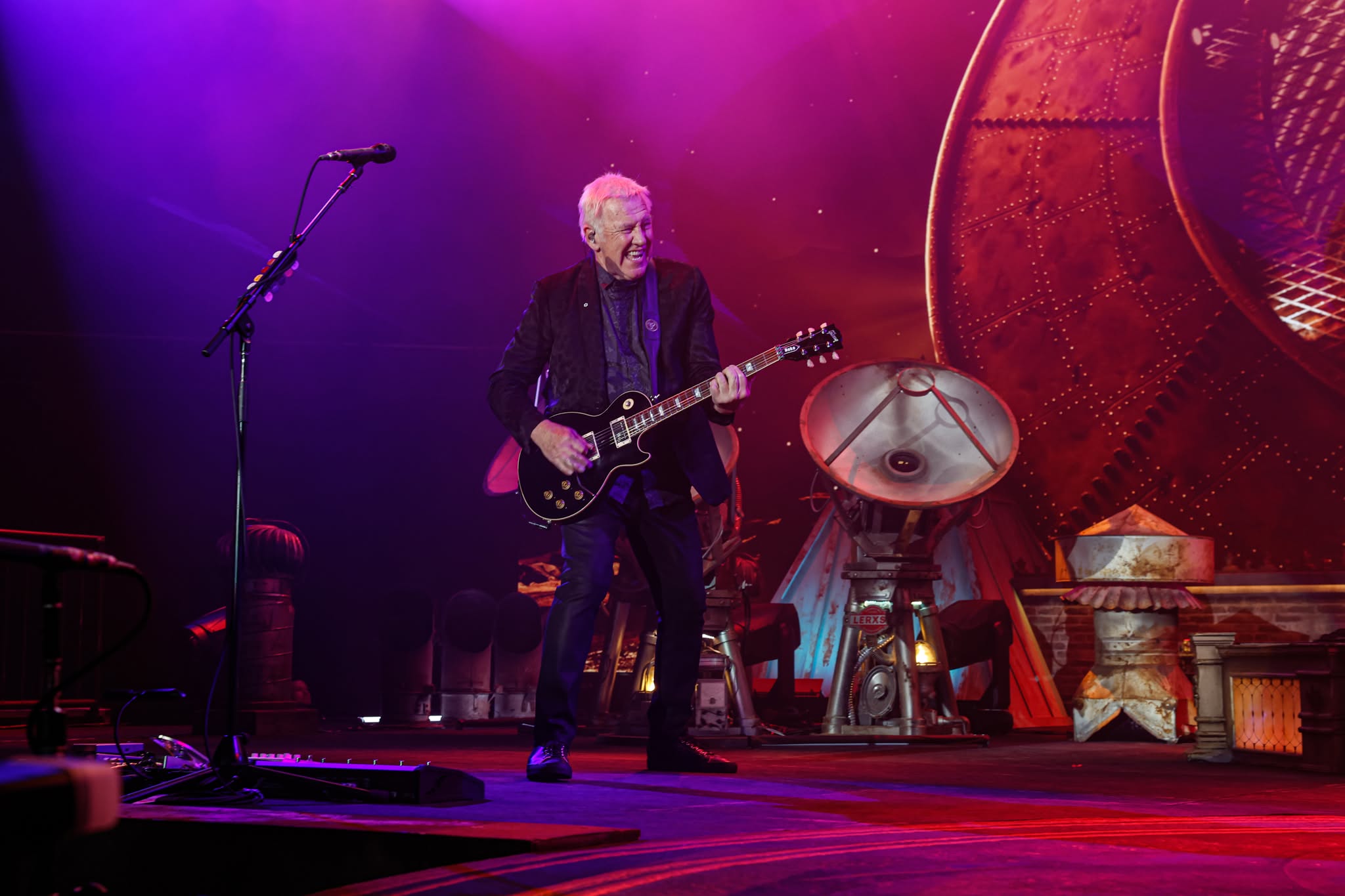 Rush 'Fifty Something' Tour Pictures - Kia Forum - Los Angeles, California - June 7th, 2026