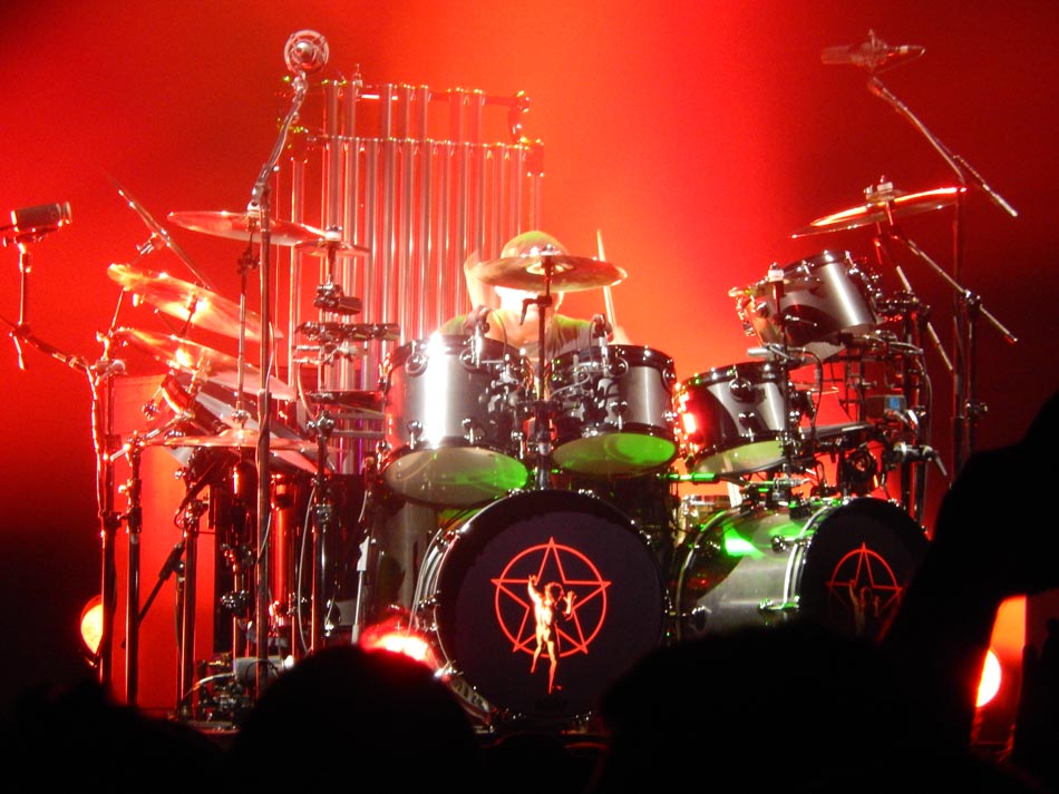 Rush 'R40 Live 40th Anniversary' Tour Pictures - Newark, NJ 06/27/2015